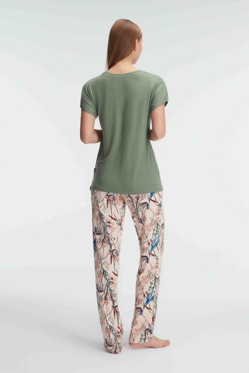 Anıl 9880 Kısa Kol V Yaka Kadın Viskon Çiçek Desenli Yazlık Örme Dantel Detaylı Pijama Takımı - 6