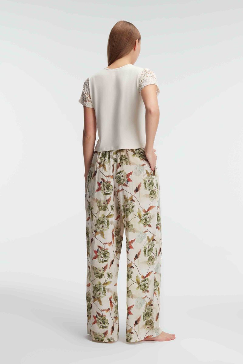Anıl 9946 Kısa Kol Bisiklet Yaka Kadın Viskon Çiçek Desenli Yazlık Dantel Detaylı Pijama Takımı - 6
