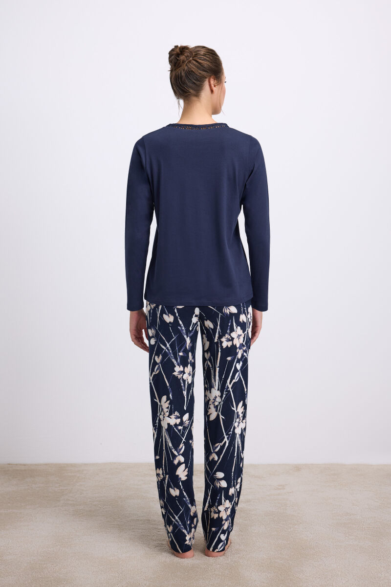 Kadın Uzun Kollu T-Shirt ve Pantolon Pijama Takımı – Konforlu, Şık ve Nefes Alabilen Ev Giyim 11533 - 2