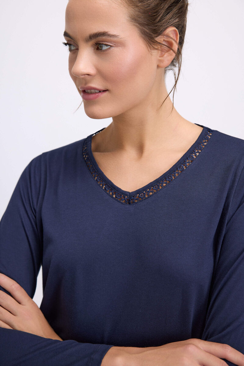 Kadın Uzun Kollu T-Shirt ve Pantolon Pijama Takımı – Konforlu, Şık ve Nefes Alabilen Ev Giyim 11533 - 3