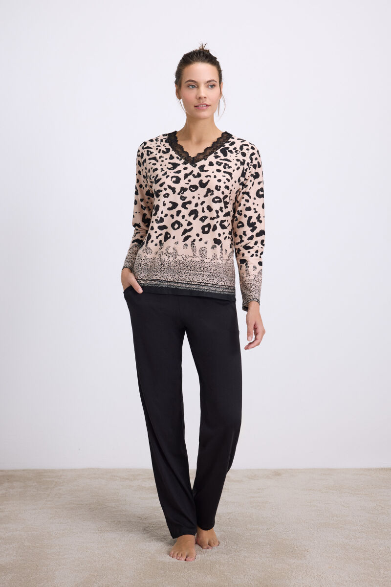 Anıl Kadın Uzun Kollu Dantelli Yaka Leopar Desenli T-Shirt ve Pantolon Pijama Takımı (11540) - 1